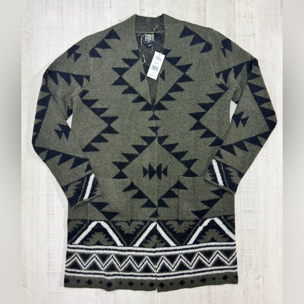 Frye Cozy luxe yarn Jacquard pattern cardigan sweater